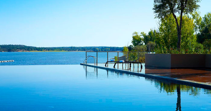 Lake Montargil & Villas