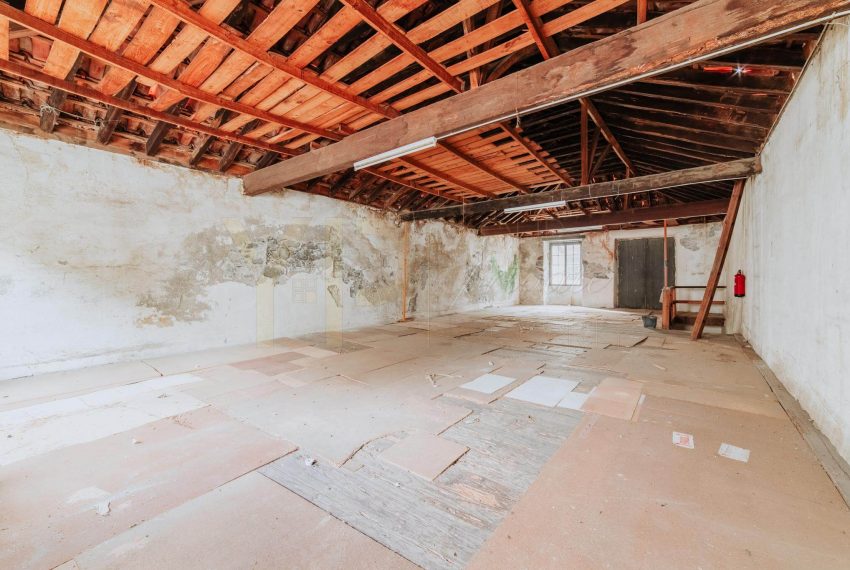 Building Located in the historic area of __Funchal1