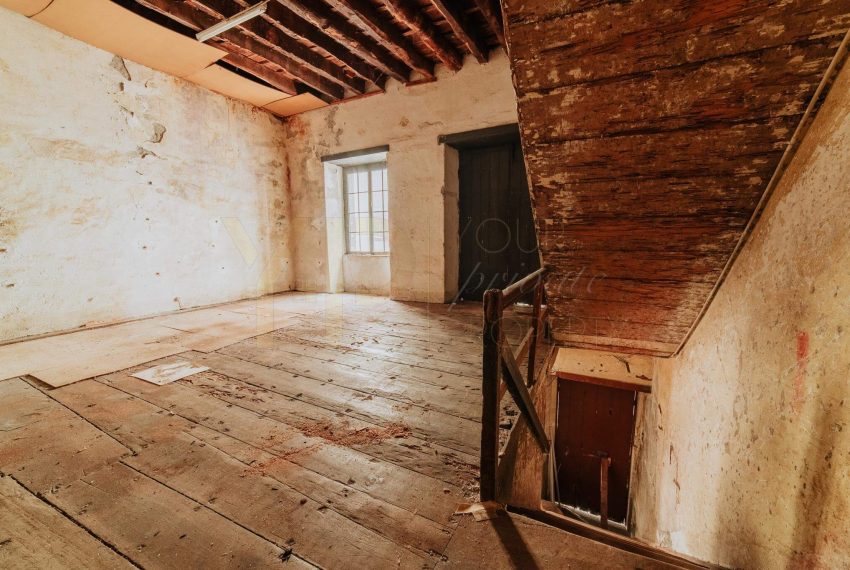 Building Located in the historic area of __Funchal11