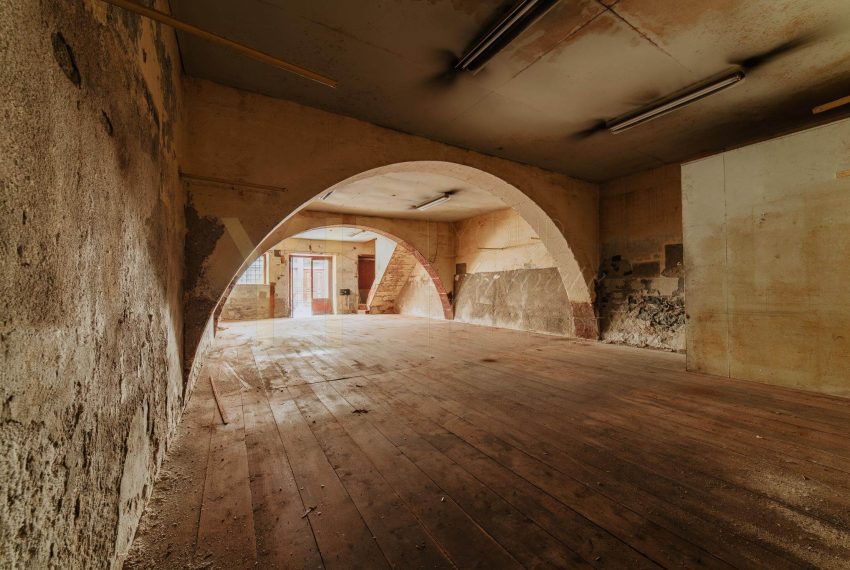 Building Located in the historic area of __Funchal16