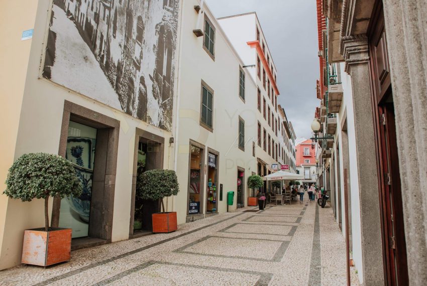 Building Located in the historic area of __Funchal18